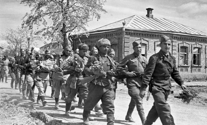 Литературное чтение 4 класс, Климанова, Горецкий, 2 часть, страница 103, 2023 год.